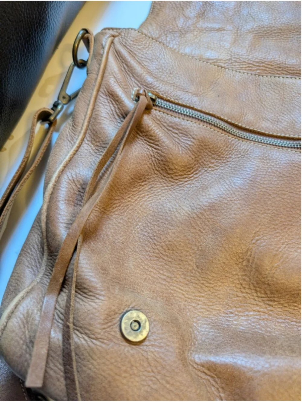 Roots Vintage Made In Canada Leather Laptop Messenger Tribe Bag Satchel Brown Ii